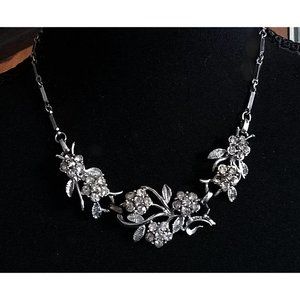 Early Coro Clear Rhinestone & Silver Flower Link Vintage Necklace EUC